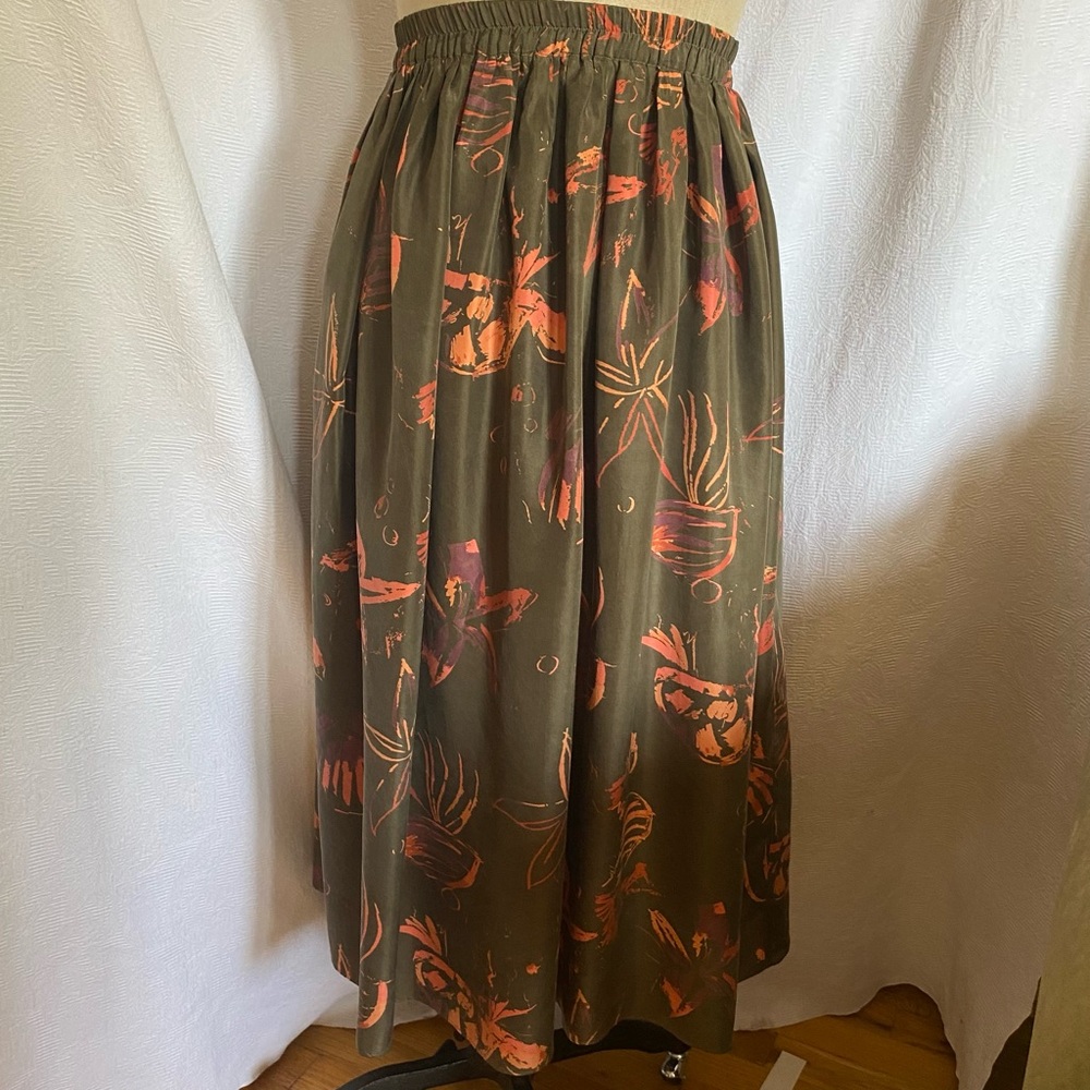 Perry Ellis S/M printed olive green washed silk skirt